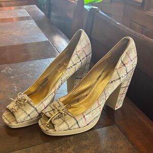 COACH high heel, open toe, gold trim heels!! very classy!!